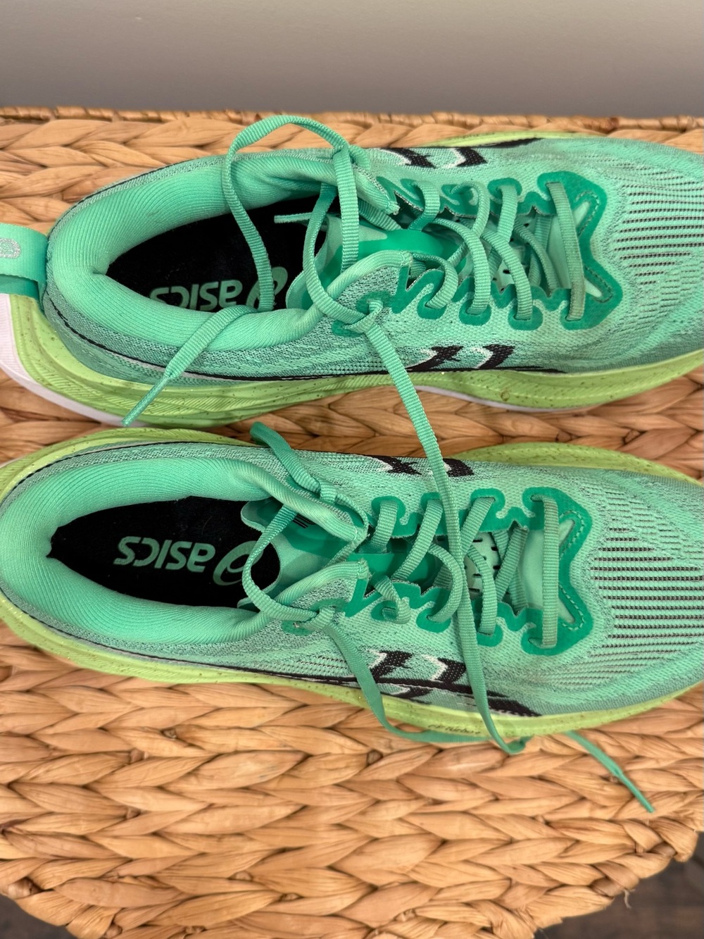 ASICS Women's Green Athletic Running Shoes - Picture 2 of 5